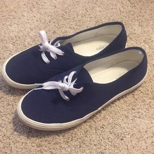 Cute navy day sneakers